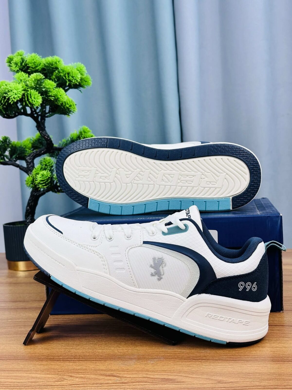 RedTape White & Navy Blue (RTS-4)