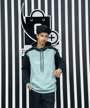𝐋𝐞𝐯𝐞𝐥 𝐔𝐩 𝐇𝐨𝐨𝐝𝐢𝐞 - NIKE 2